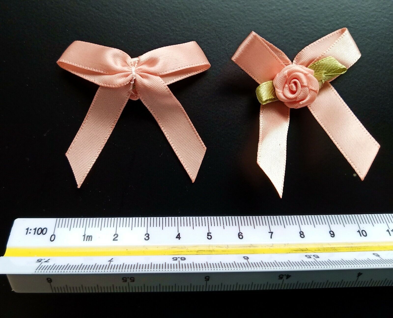 10 Stk. Rosen Applikation aus Satin bunt Handgemacht Hochzeitsdeko ca. 5*5cm