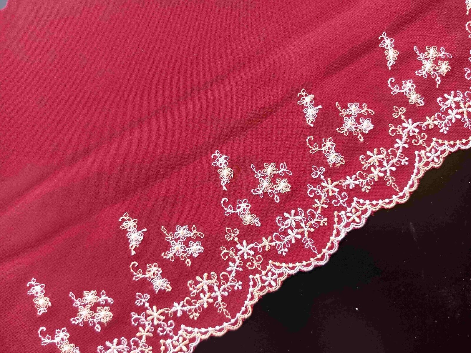 1lfM. Spitzenband Borte Bordüre Stickerei Georgette Stoff Rot Bordeaux Lace 19cm