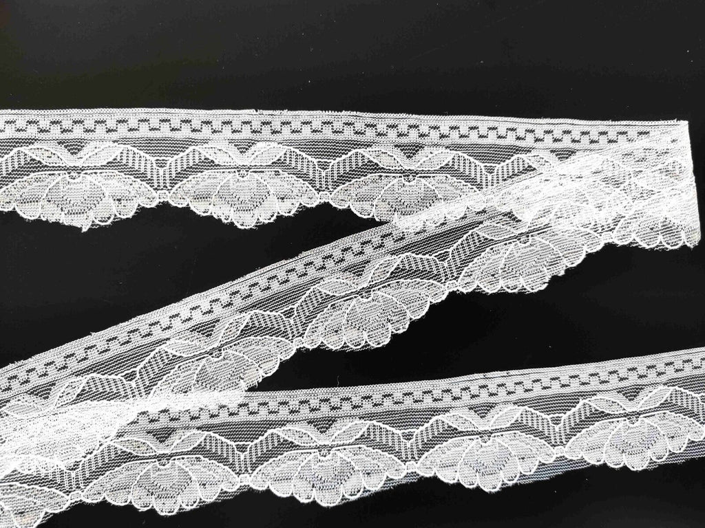 10 lfM. Spitzenband Tüllspitze Borte Lace Bordüre 40mm Sonderposten Weiß-Silber