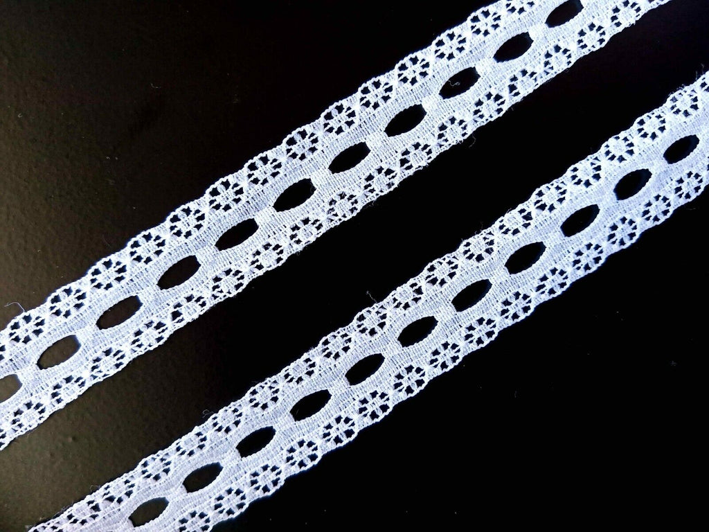 30ct/Meter 10 lfM. Spitzenborte Häkelband Lace Weiß 15mm breit mit Schlaufen