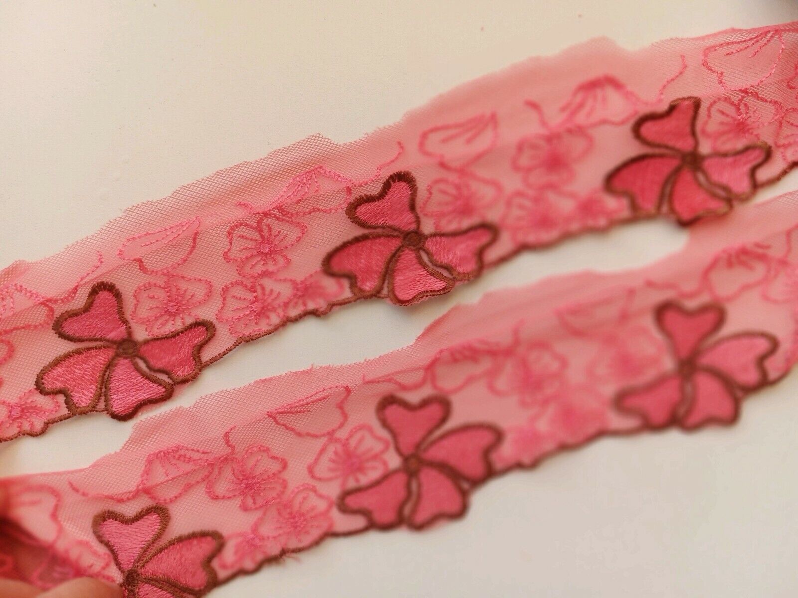 1 lfM. Spitzenborte Tüllspitze Band Bordüre Stickerei Rosa 7cm breit